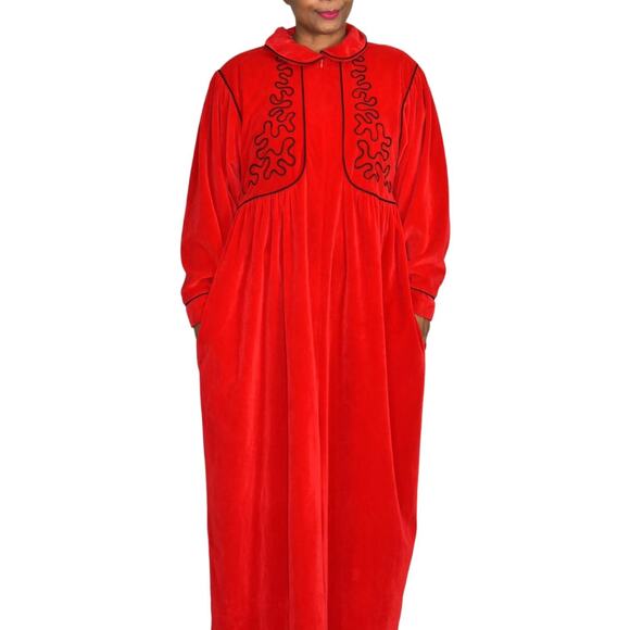 Vintage Bill Tice Robe Red Velour Housecoat Velvet Loungewear Caftan Size Medium - Picture 8 of 16
